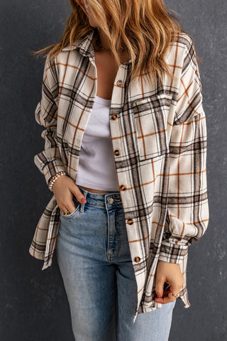 An ultra-cozy shacket, melding the world of long shirts and cute jackets, worn perfectly with a basic tank and light wash jeans. Easy, breezy, casual.