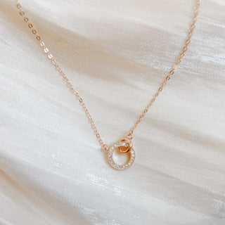 Naomi Circle Necklace | Rose Gold