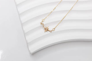 North Star Necklace | Gold